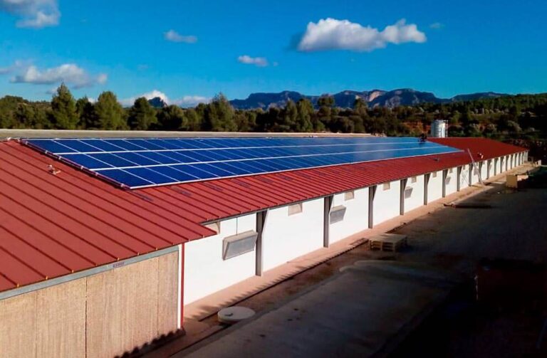 Instalación fotovoltaica en Teruel en granja aislada MySolarEnergy